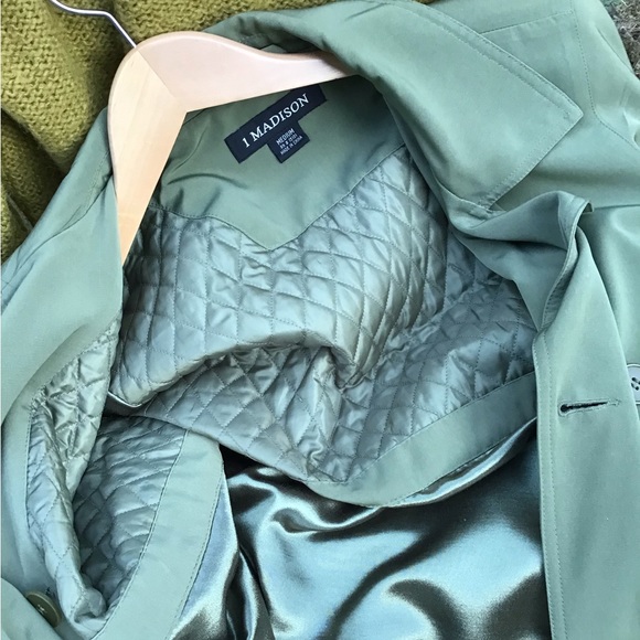 I Madison Short Trench Coat - Picture 3 of 4